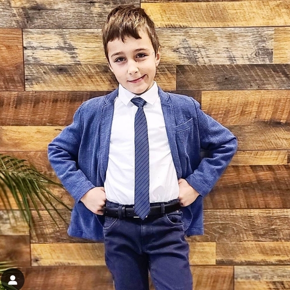 Children's place white button down shirt size US 4 or US 5/6 - Picture 3 of 9